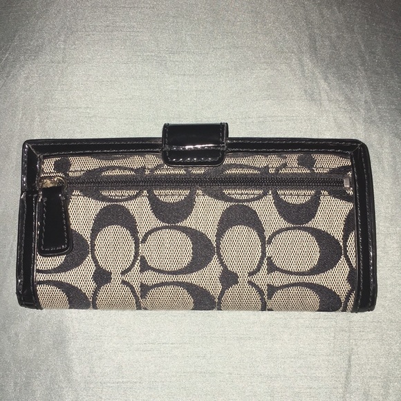 Coach Wallet - Picture 4 of 4